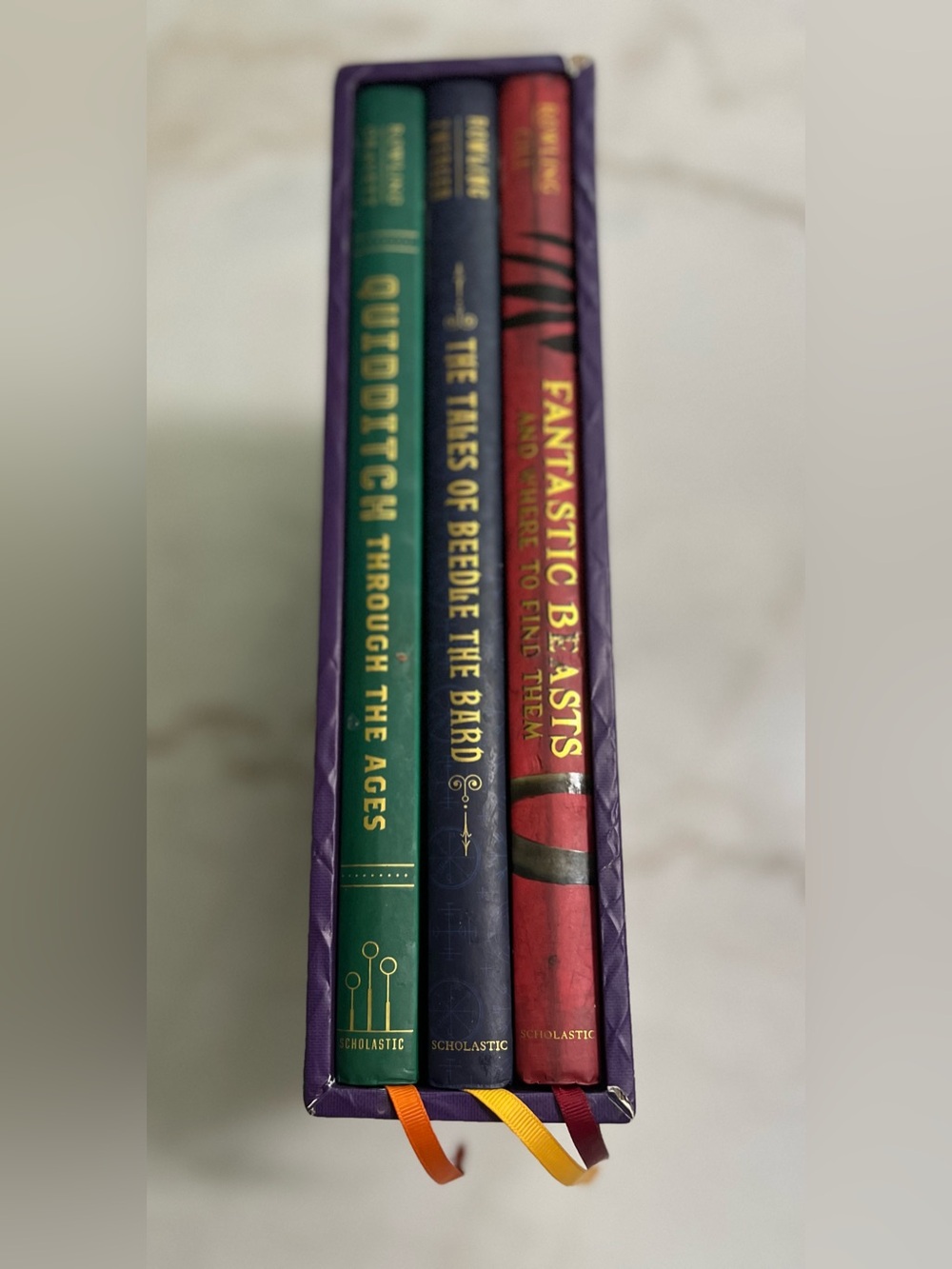 Hogwarts Library: The Illustrated Collection (Harry Potter) - Hard Cover Set - Picture 3 of 14